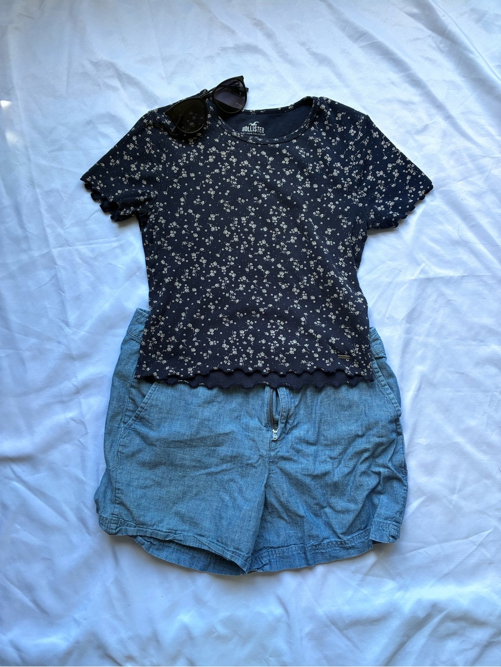 Hollister Must-Have Collection Baby Tee